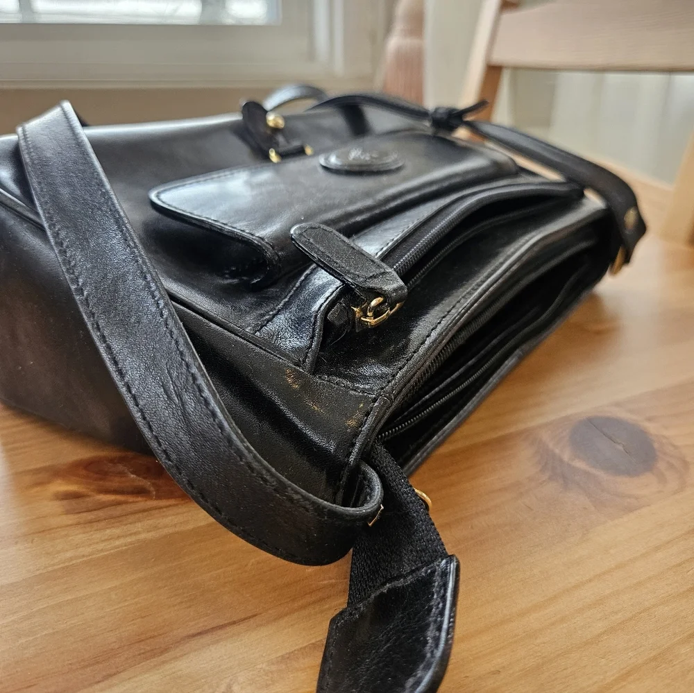 Mouflon Black Leather Crossbody Bag - Picture 11 of 11